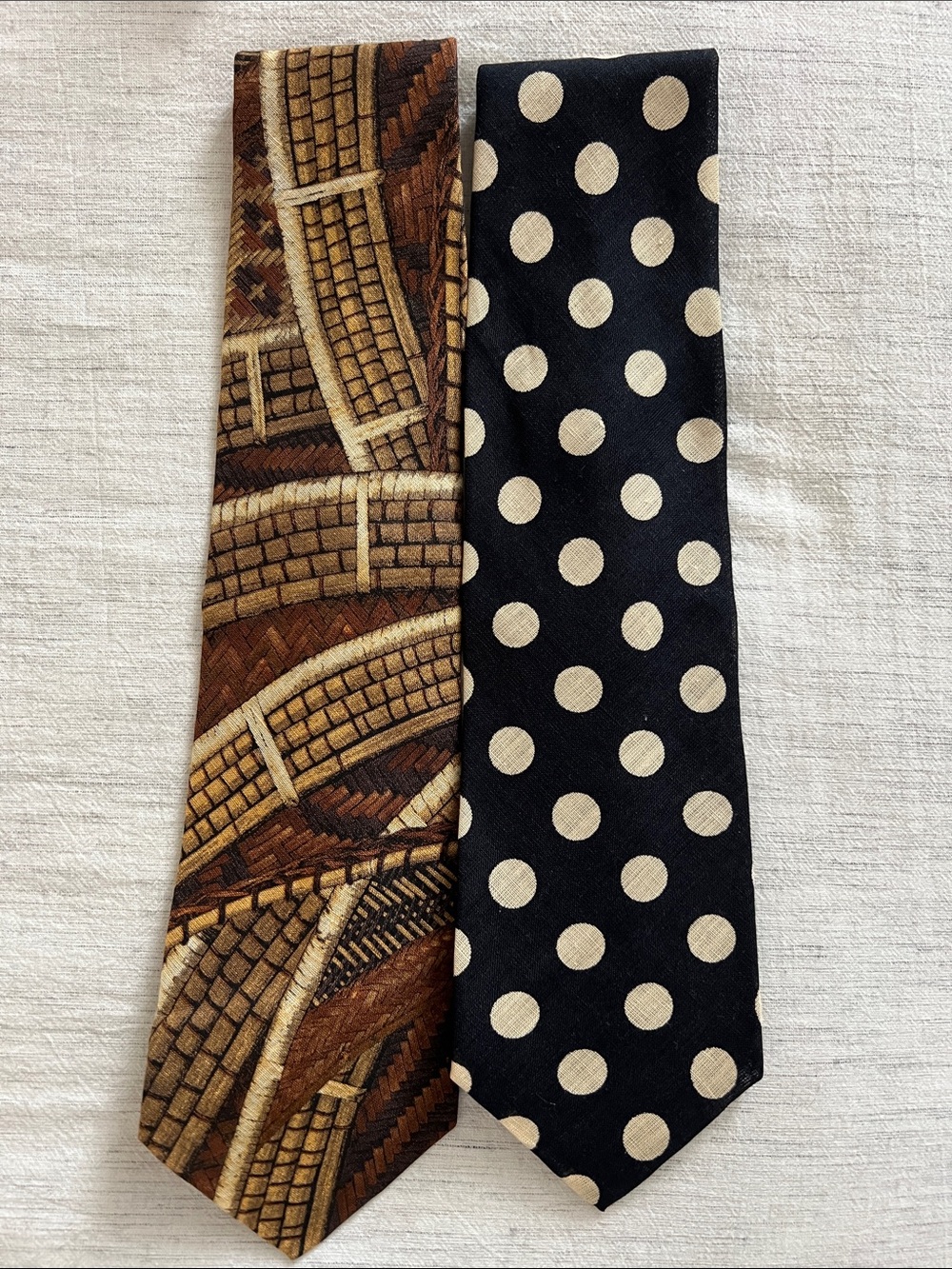 Structure | Pair of 100% Linen Men's Vintage Neckties